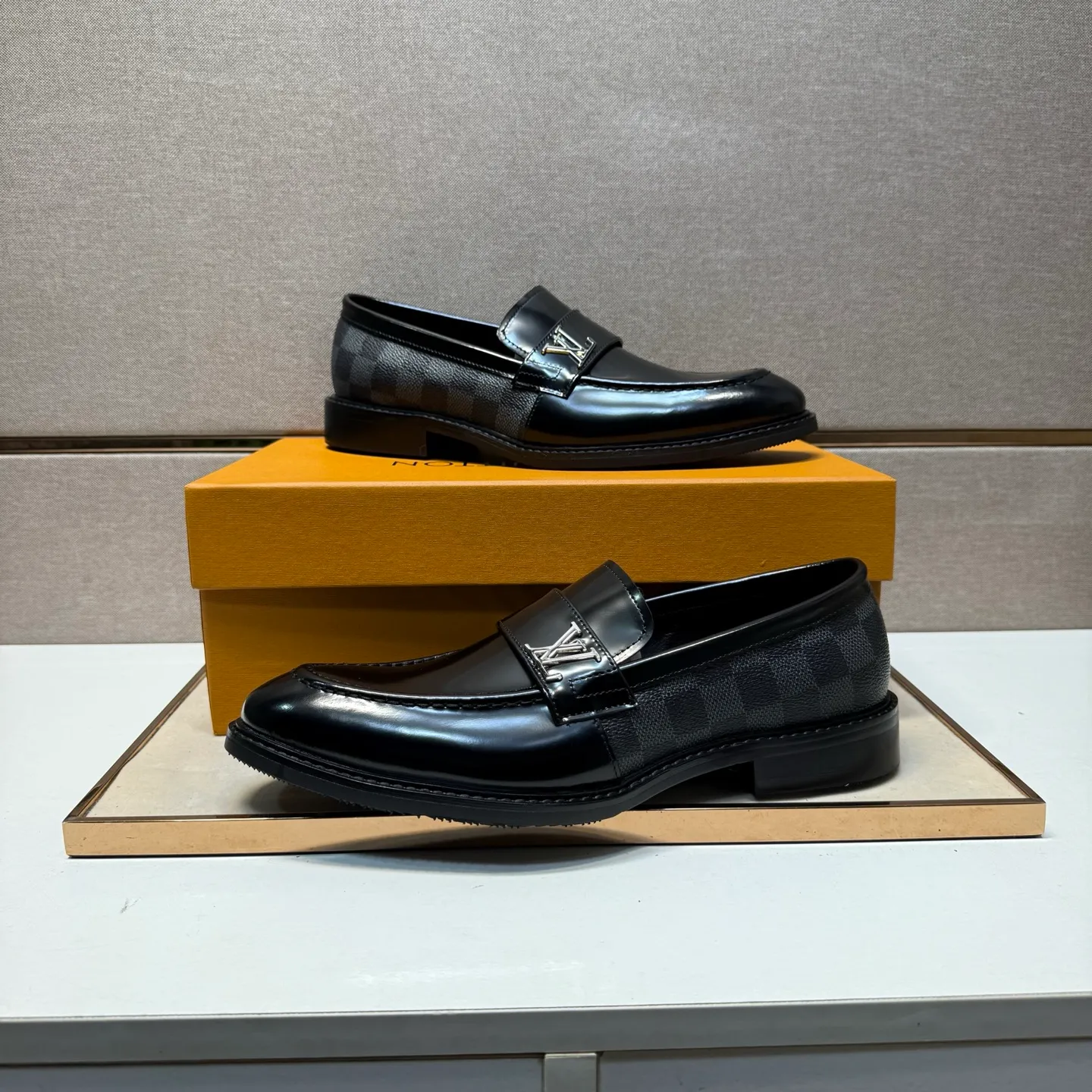 Men's men's shoes 💰pp462【LV～】Men's casual leather shoes 2025z cabinet sales simultaneously 🔶Size: 39-44#️⃣ 🔷2 colors🔜The upper is made of multi-material splicing➕Cow leather lining, comfortable and breathable, sole: original comfortable and wear-resistant outsole, ⚠️real thing📱photographed🎬real thing is better📢📢📢